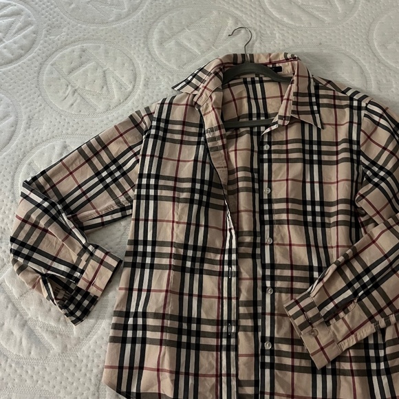 Women’s Burberry Button Down Shirt - Picture 1 of 4